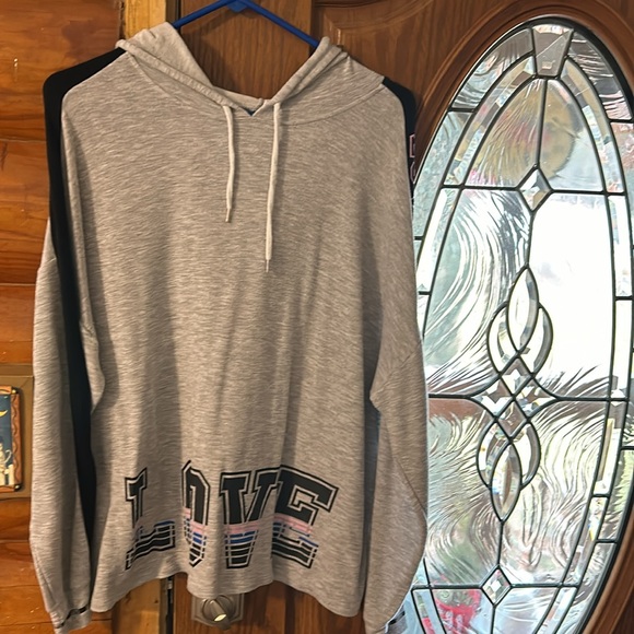 Long sleeve light weight hoodie with Love - Picture 2 of 2